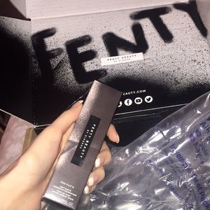 Fenty beauty pro filt’r soft matte foundation
